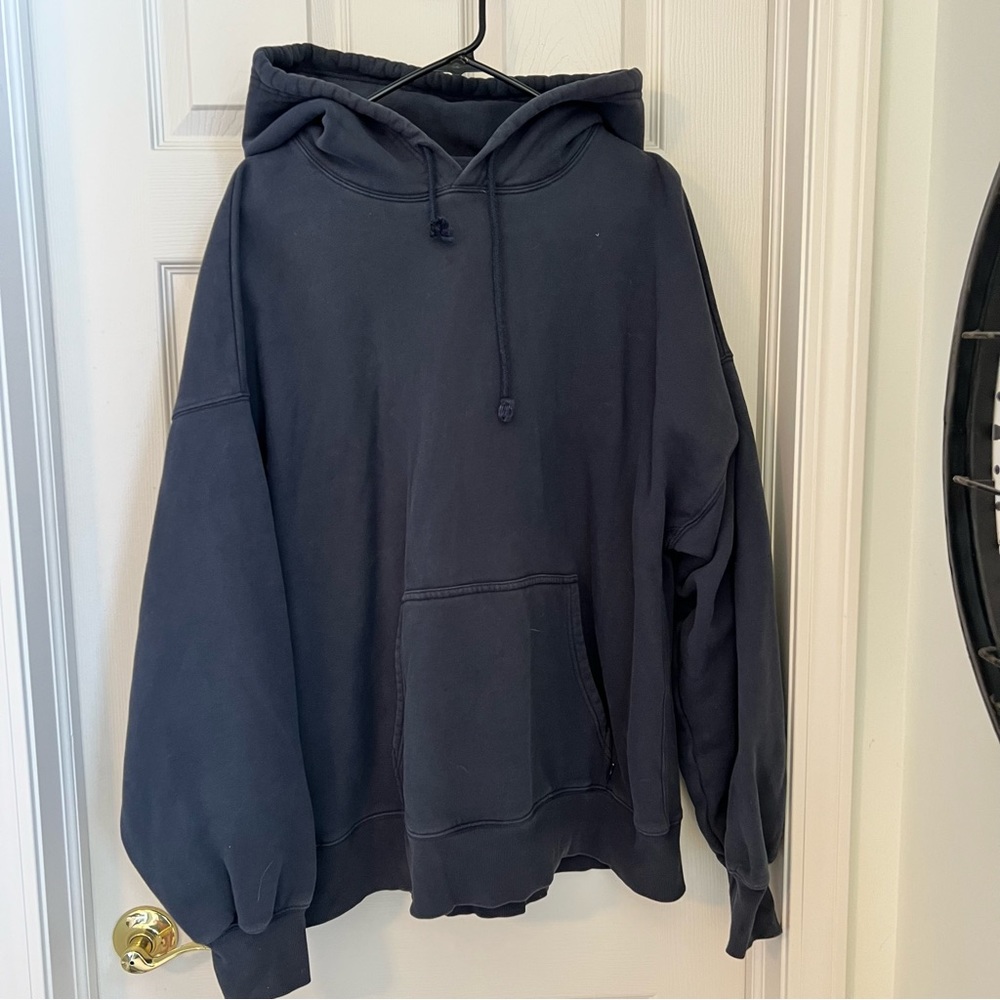 Aritzia hoodie sweatshirt navy blue size large